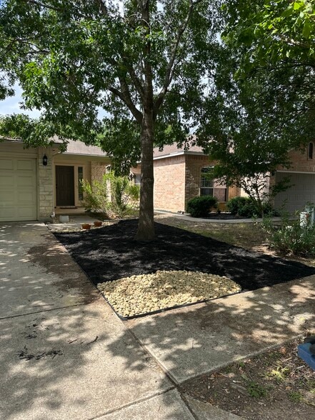 Primary Photo - 12105 Johnny Weismuller Ln