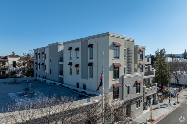 Building Photo - Hope Street Condominiums