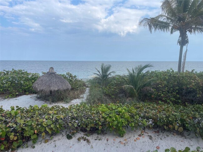 Building Photo - 1121 Crandon Blvd