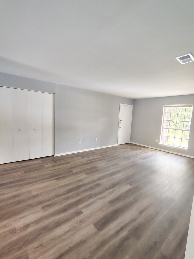 Building Photo - 3630 Ranch Rd