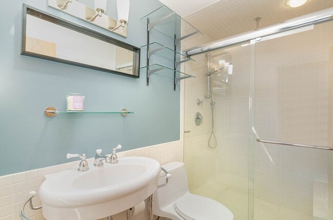 Building Photo - 3Bd/2.75Ba Seattle House