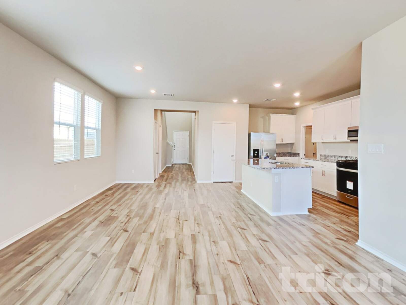 Building Photo - 5100 Saddle Clb Dr