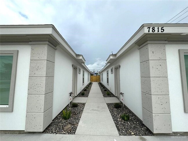 Building Photo - 13 N 58th St