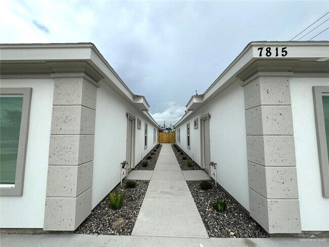 Building Photo - 7702 N 58th Ln