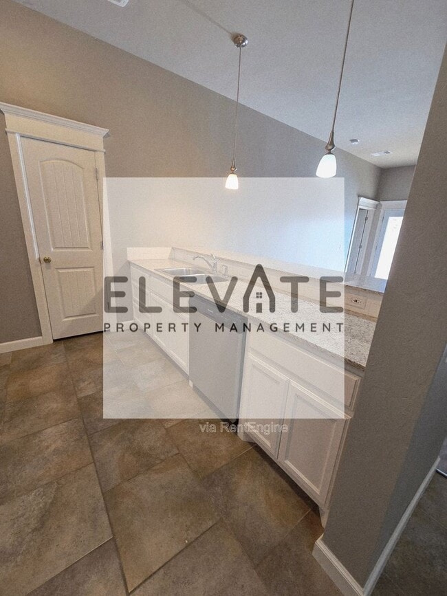 Building Photo - 10604 NW 21st St