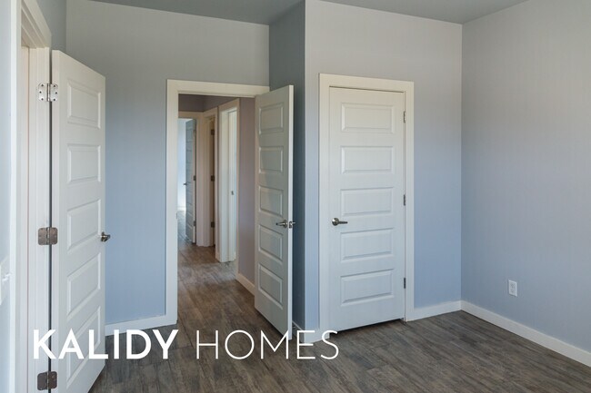 Building Photo - 1796 Salma Rd