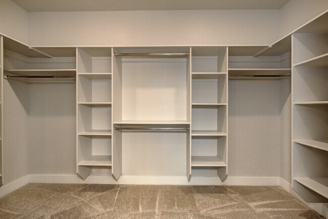 Building Photo - 2603 N Foudy Ave