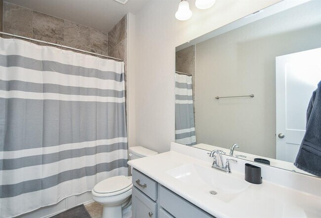 Building Photo - 31207 Birch Mills Dr
