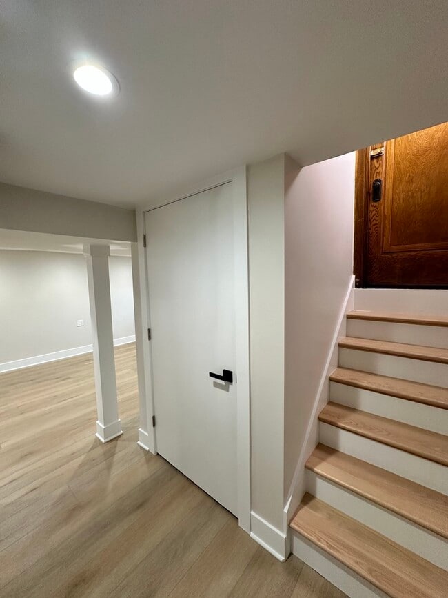 Building Photo - 5200 W Winona St