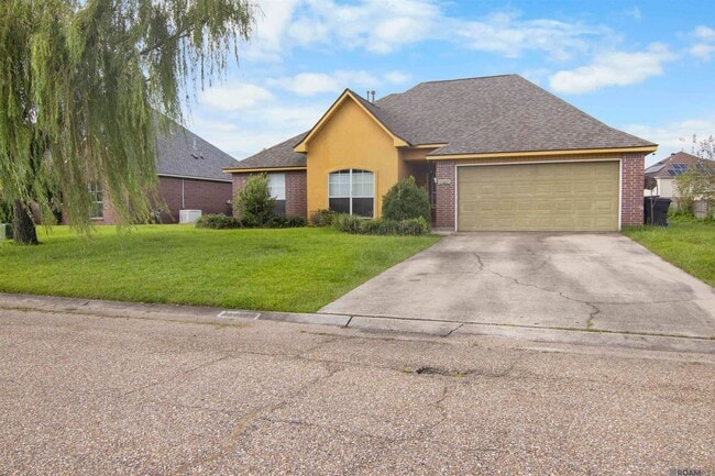 Building Photo - 40450 Hawthorne Dr
