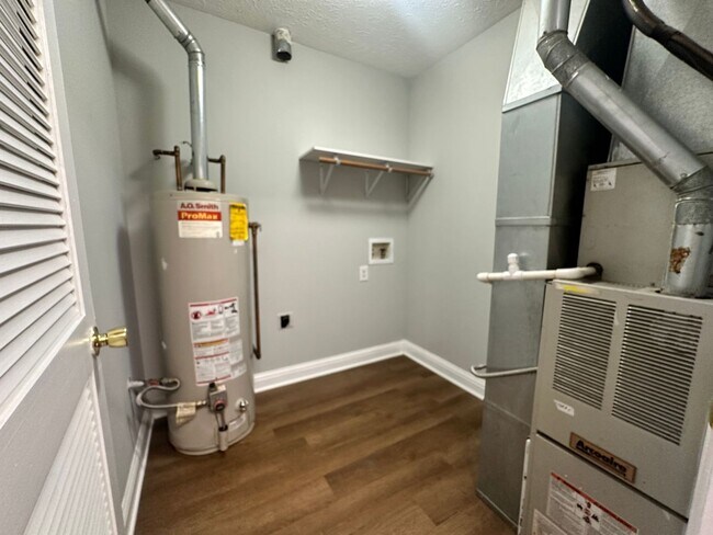 Building Photo - 3470 Legacy Run