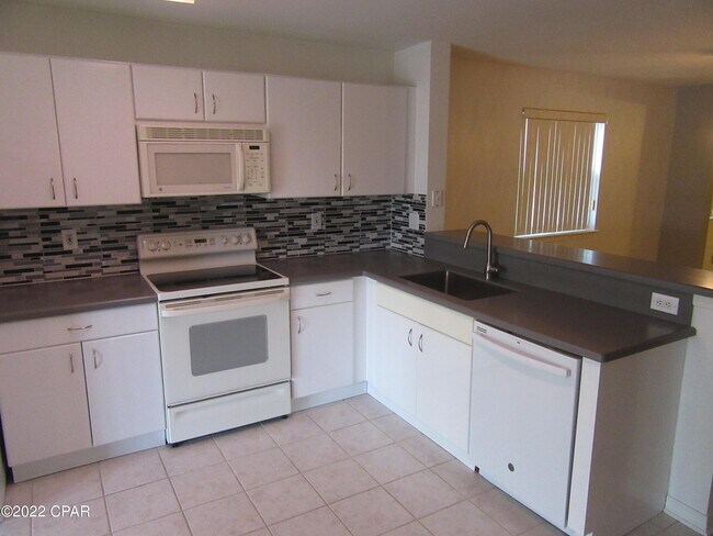 Building Photo - 3115 Meadow St