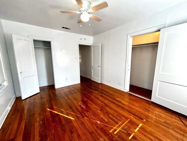 Building Photo - 1305 Lorrain St - Unit C