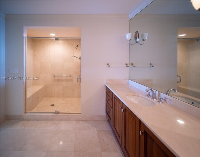 Building Photo - 20201 E Country Club Dr