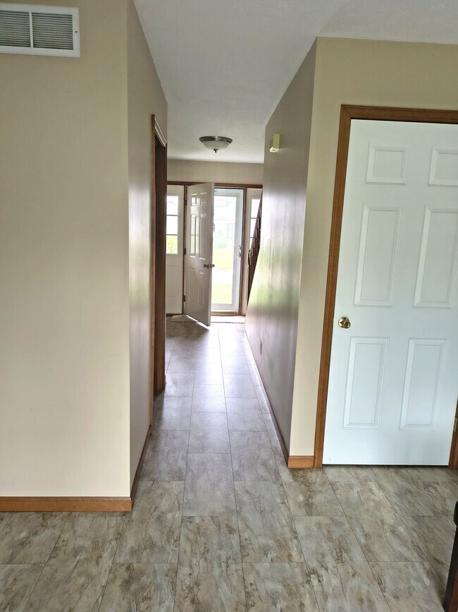 Building Photo - 52212 Evard Dr