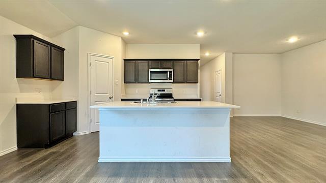 Building Photo - 1420 Stuarts Frst Dr