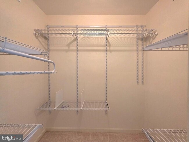 Building Photo - 5939 Heatherwood Ct