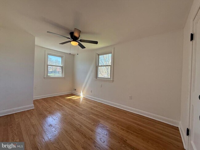 Building Photo - 6134 Marglenn Ave