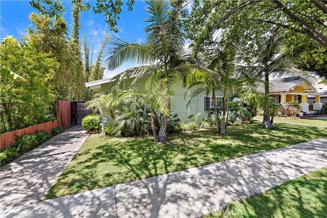 Building Photo - 329 Orizaba Ave