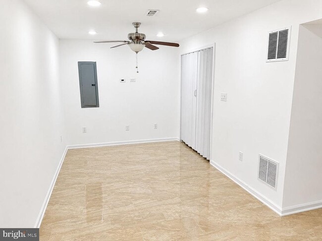 Building Photo - 12489 Pfitzner Ct