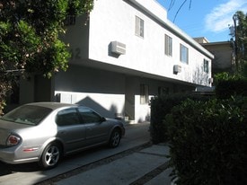 Building Photo - 642 Huntley Dr