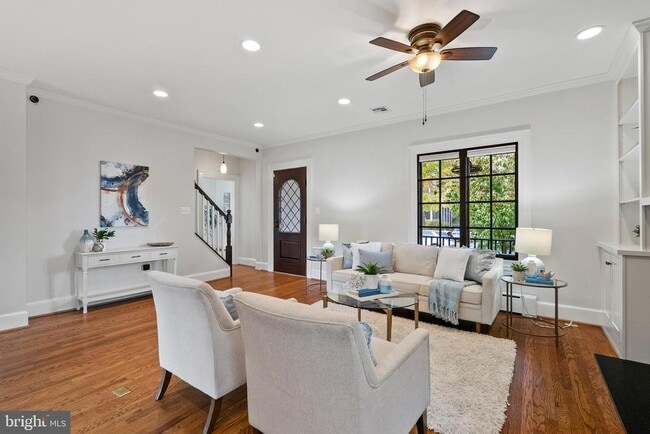 Building Photo - 200 Summers Dr