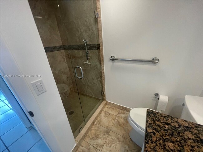 Building Photo - 485 Flanders K