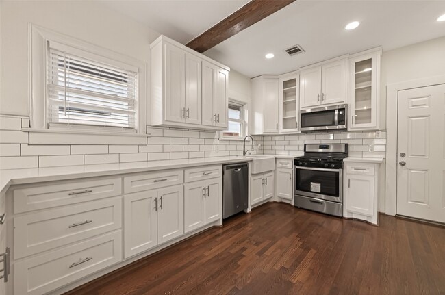 Building Photo - 2417 Ruth St