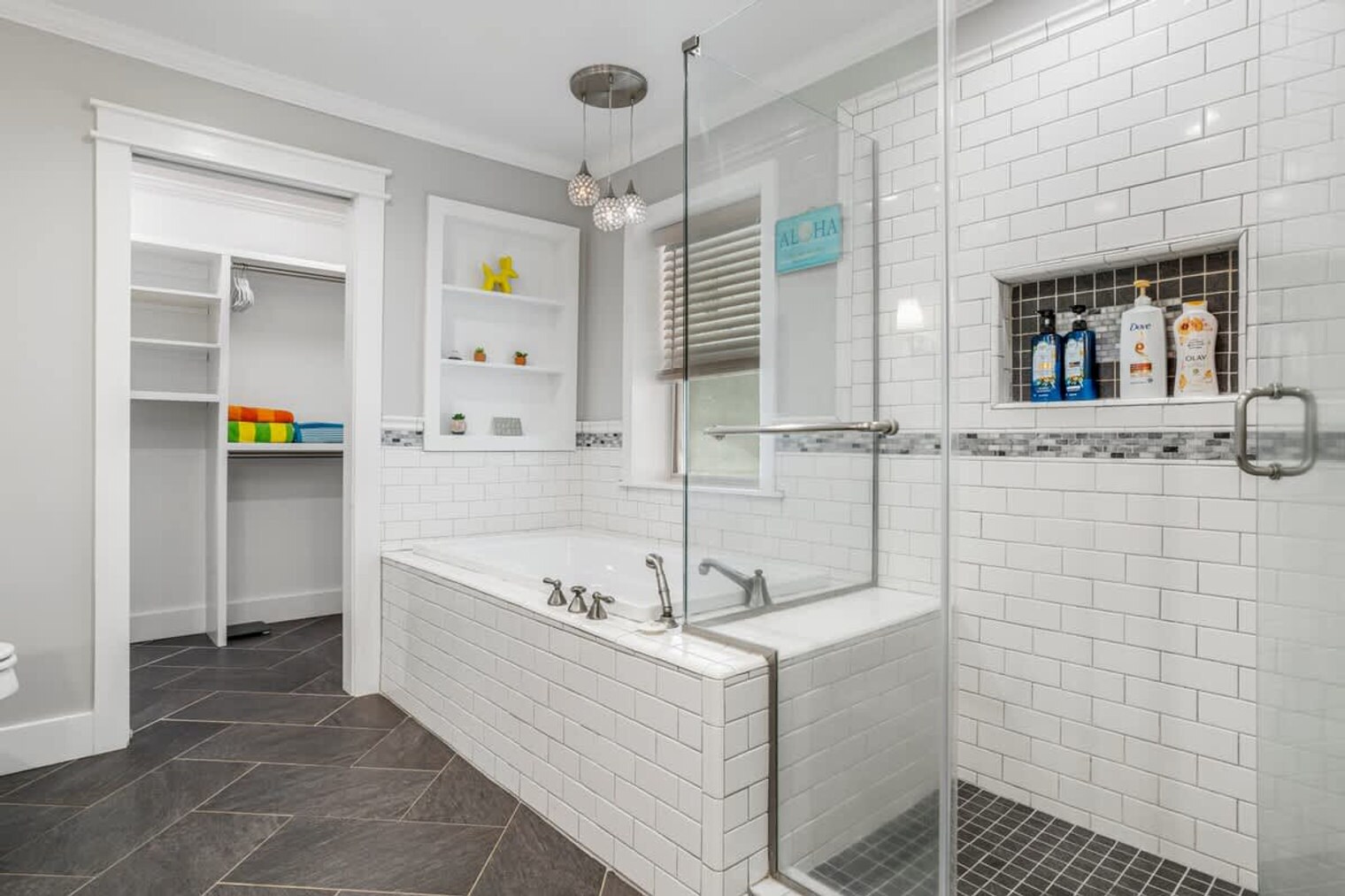 Building Photo - 9200 Pointe Aux Chenes Rd