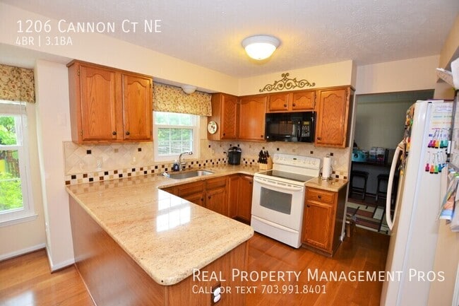 Building Photo - 1206 Cannon Ct NE