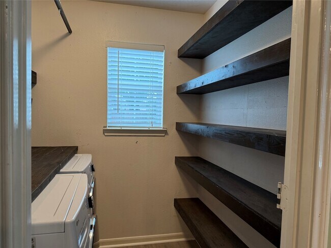 Building Photo - 15306 Thistle Rock Ln