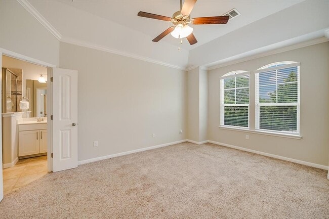 Building Photo - 13400 Briarwick Dr