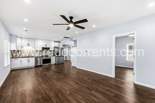 Building Photo - 2320 Spann Ave