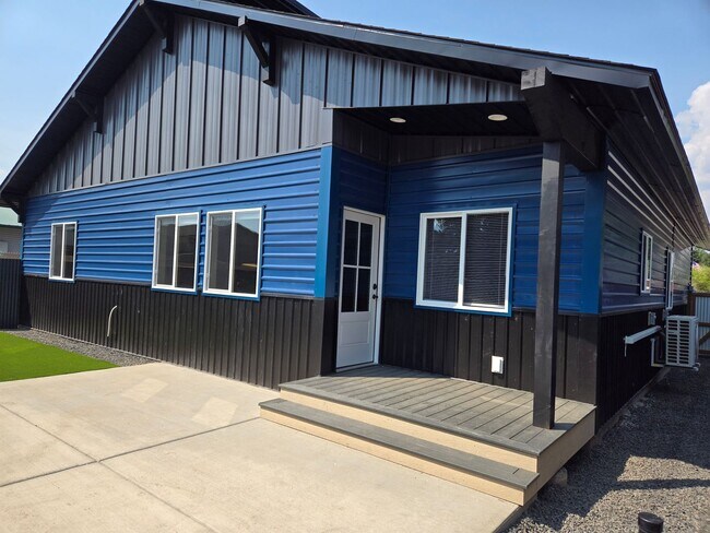 Building Photo - 212 Annie Ave
