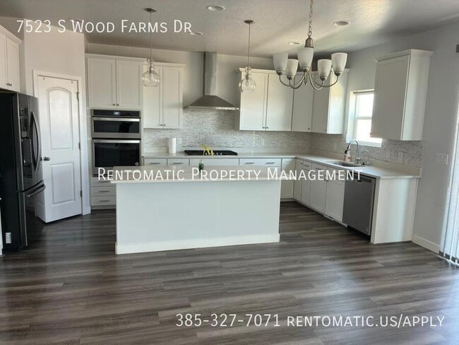 Building Photo - 7523 Wood Farms Dr