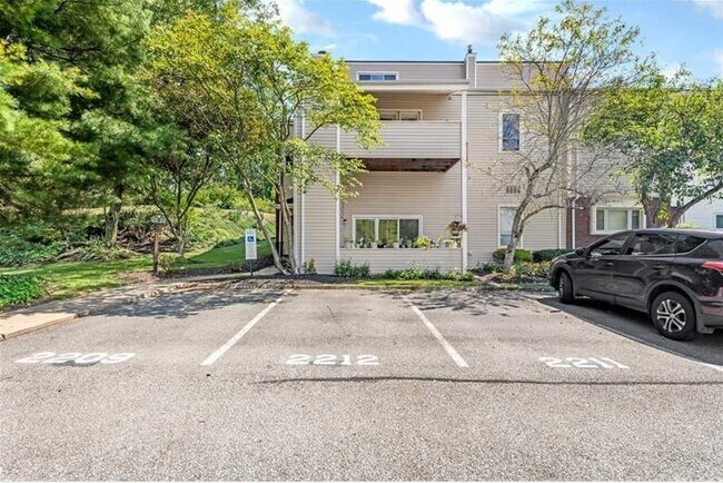 Building Photo - 2212 Kenzie Rd
