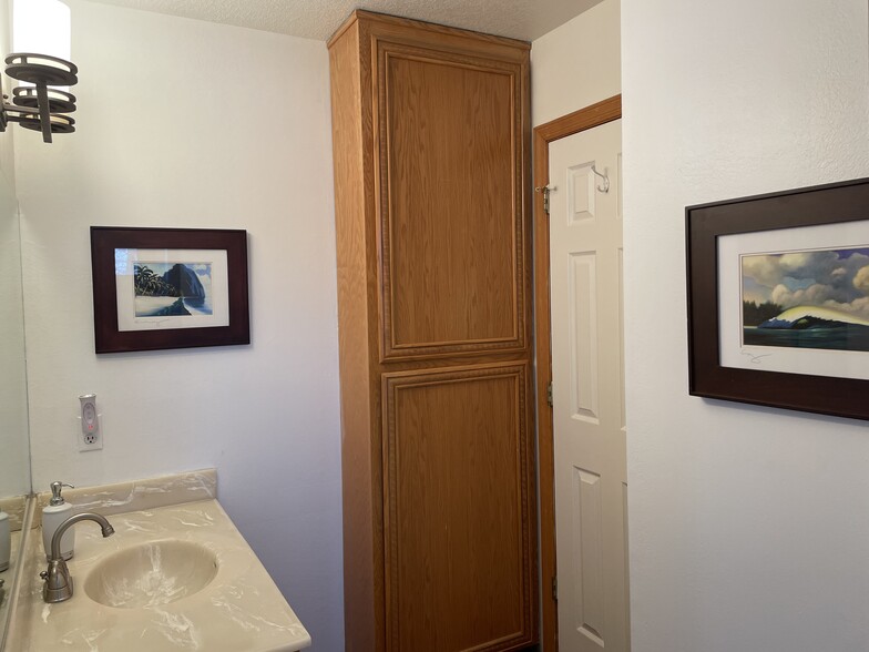 Building Photo - 42621 Falcon Ave