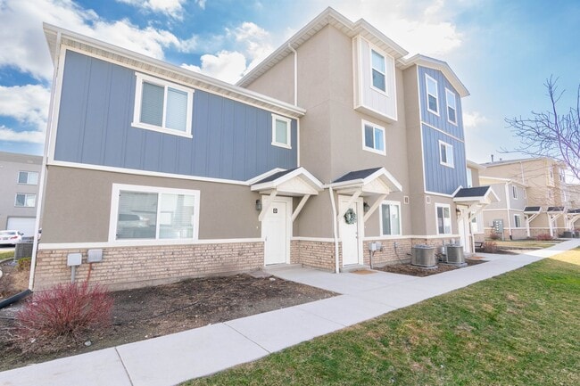 Building Photo - 734 E 500 S