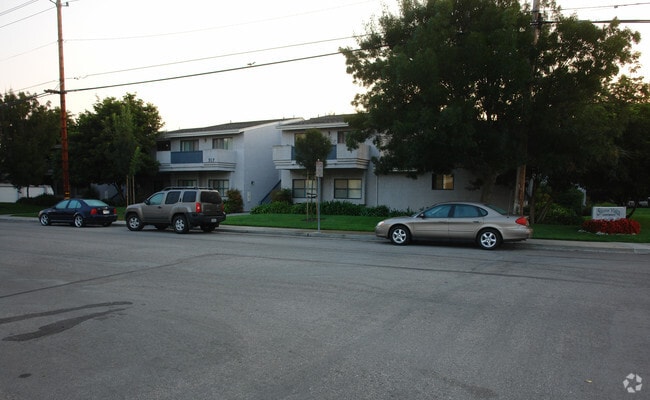 Building Photo - 917 Sierra Vista Ave