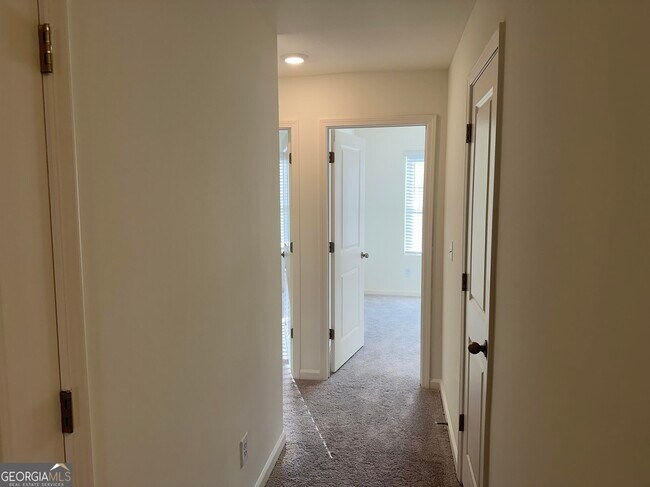 Building Photo - 1070 Paddington Dr