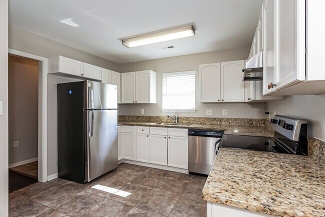 Building Photo - 1315 Braveheart Ln