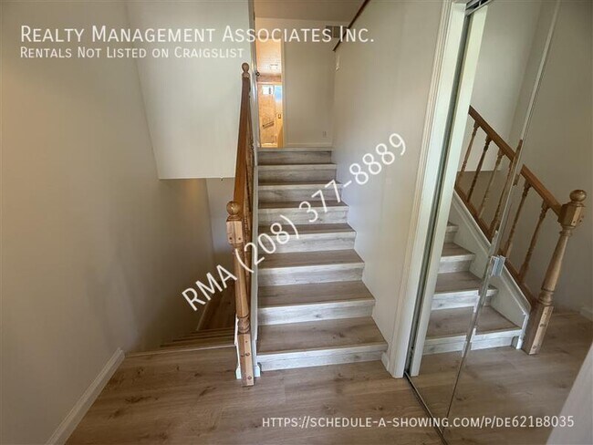 Building Photo - 3540 S Summerset Way