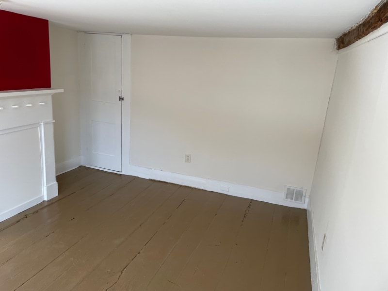 Building Photo - 300 NH-25