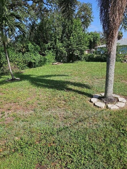 Building Photo - 2349 South St