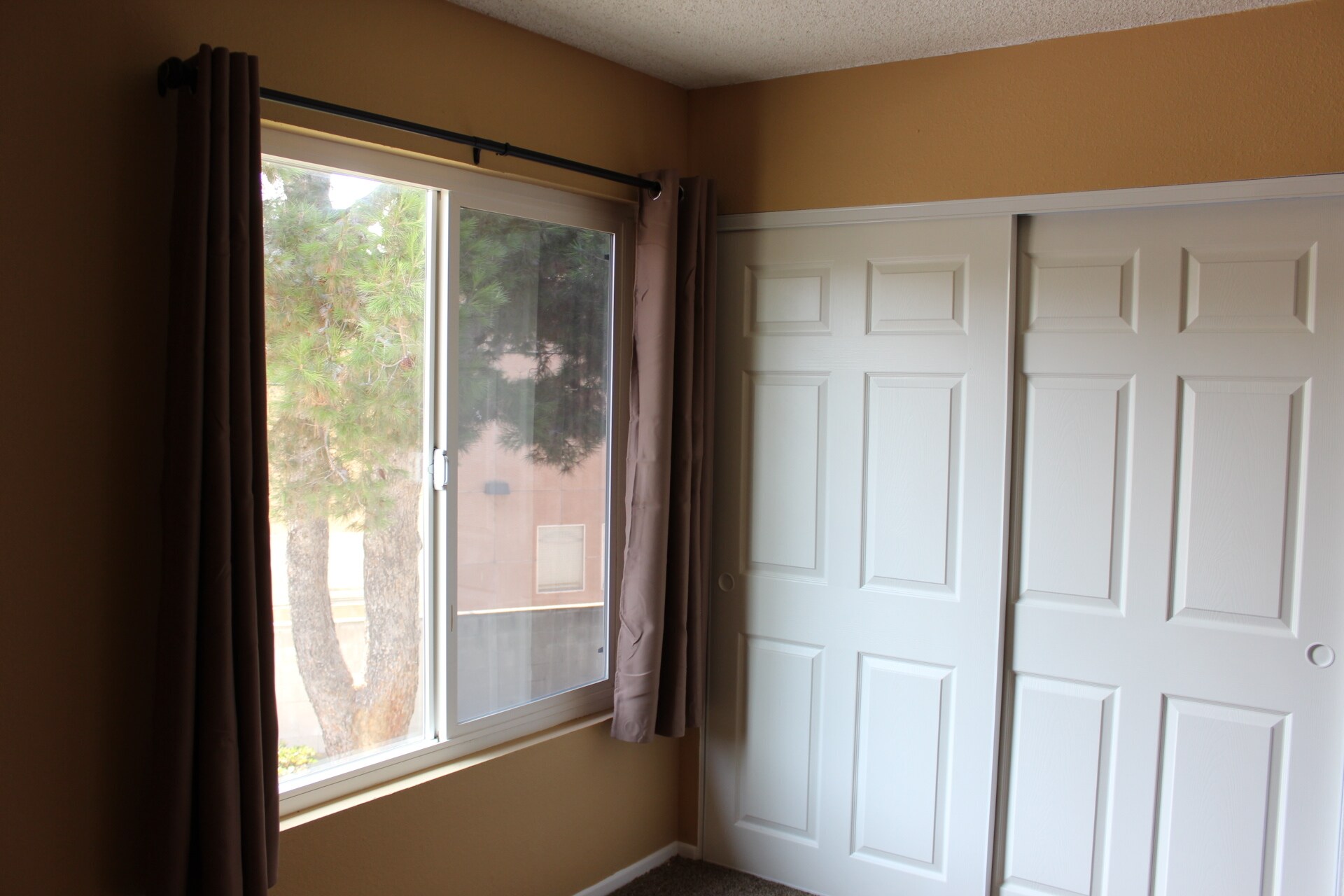 Bedroom #2 - 5217 Jefferson Sq