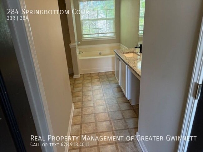 Building Photo - 284 Springbottom Ct SE