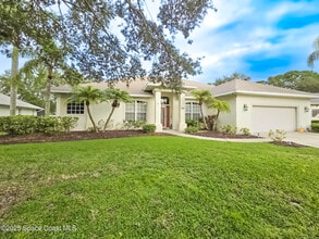 Building Photo - 949 SE Gardenbrook Ct