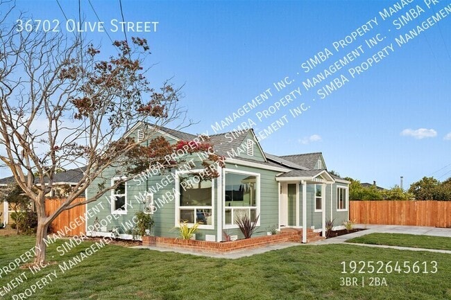 Building Photo - 36702 Olive St