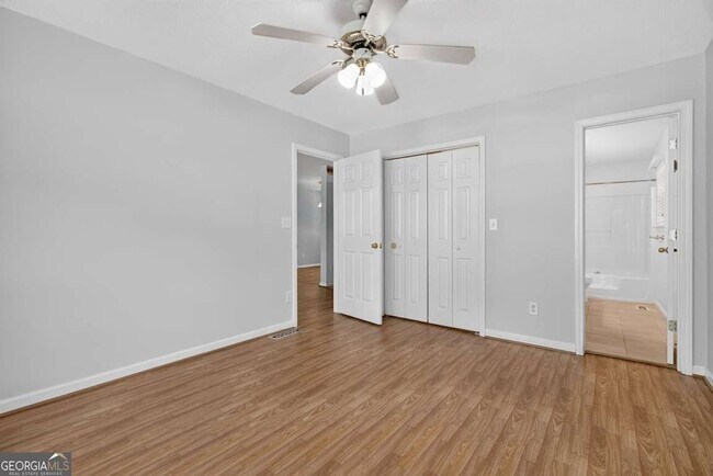 Building Photo - 72 Victorian Cir