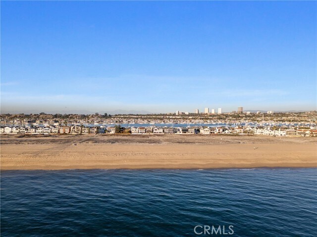 Building Photo - 1215 E Balboa Blvd
